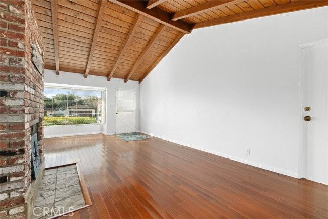 33782 Colegio Dr - Photo 3 of 8