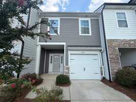 featured image of 1424 Crest Creek Ct