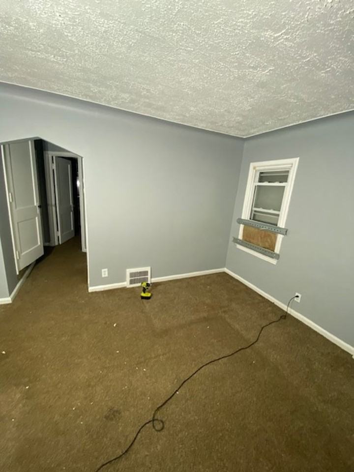 9997 Whitcomb St - Photo 6 of 24