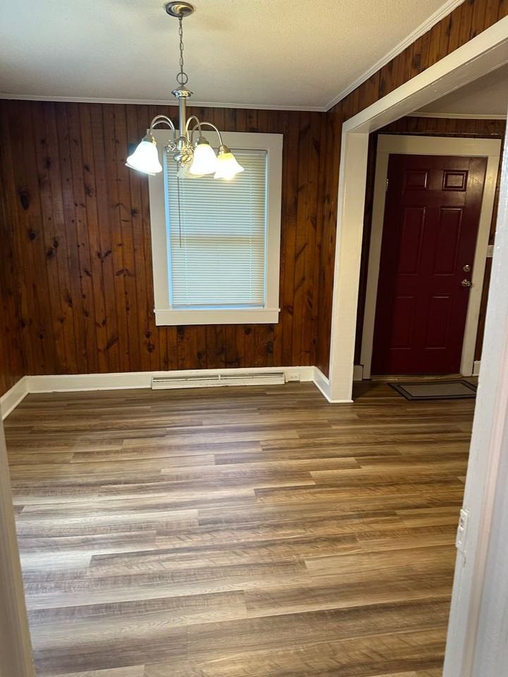 1401 Sidney Ave - Photo 5 of 18