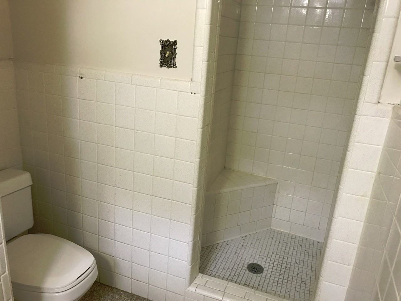 13001 Woodway Dr - Photo 5 of 14