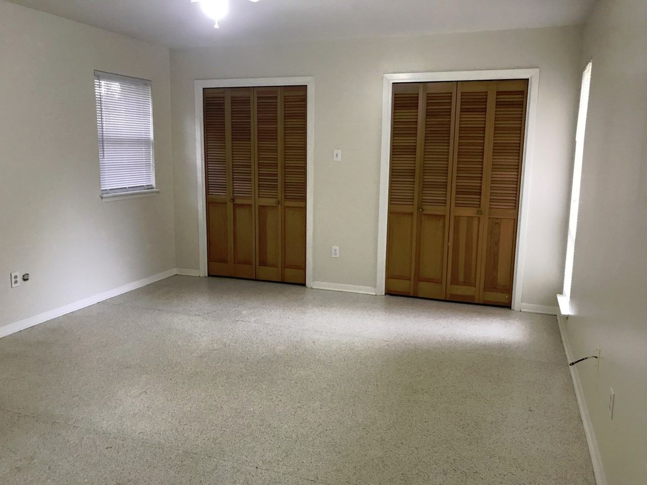 13001 Woodway Dr - Photo 7 of 14