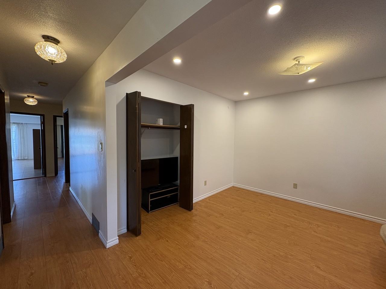 2248 East 45th Avenue - Photo 2 of 22