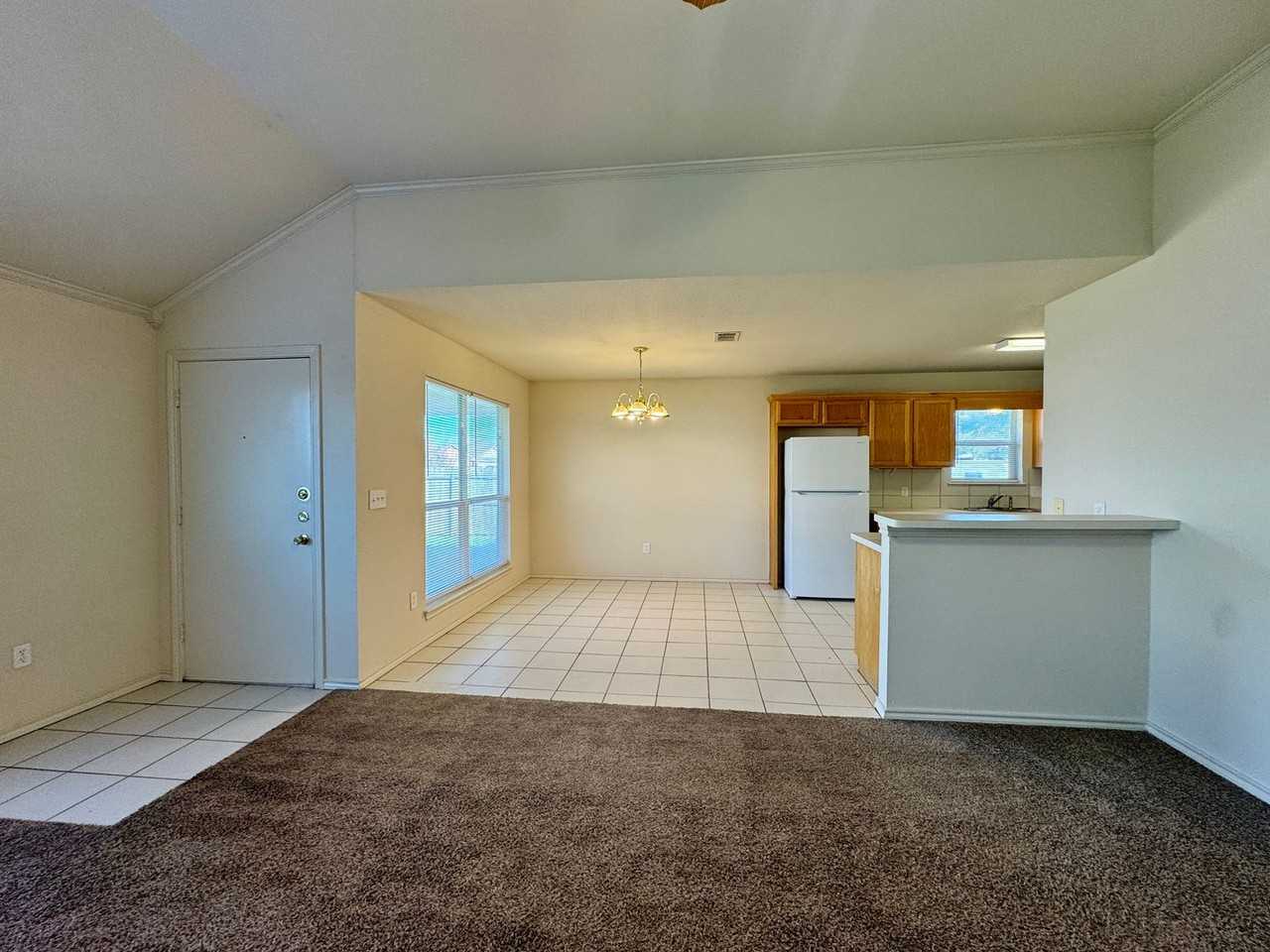 10201A Iris Ln - Photo 4 of 13