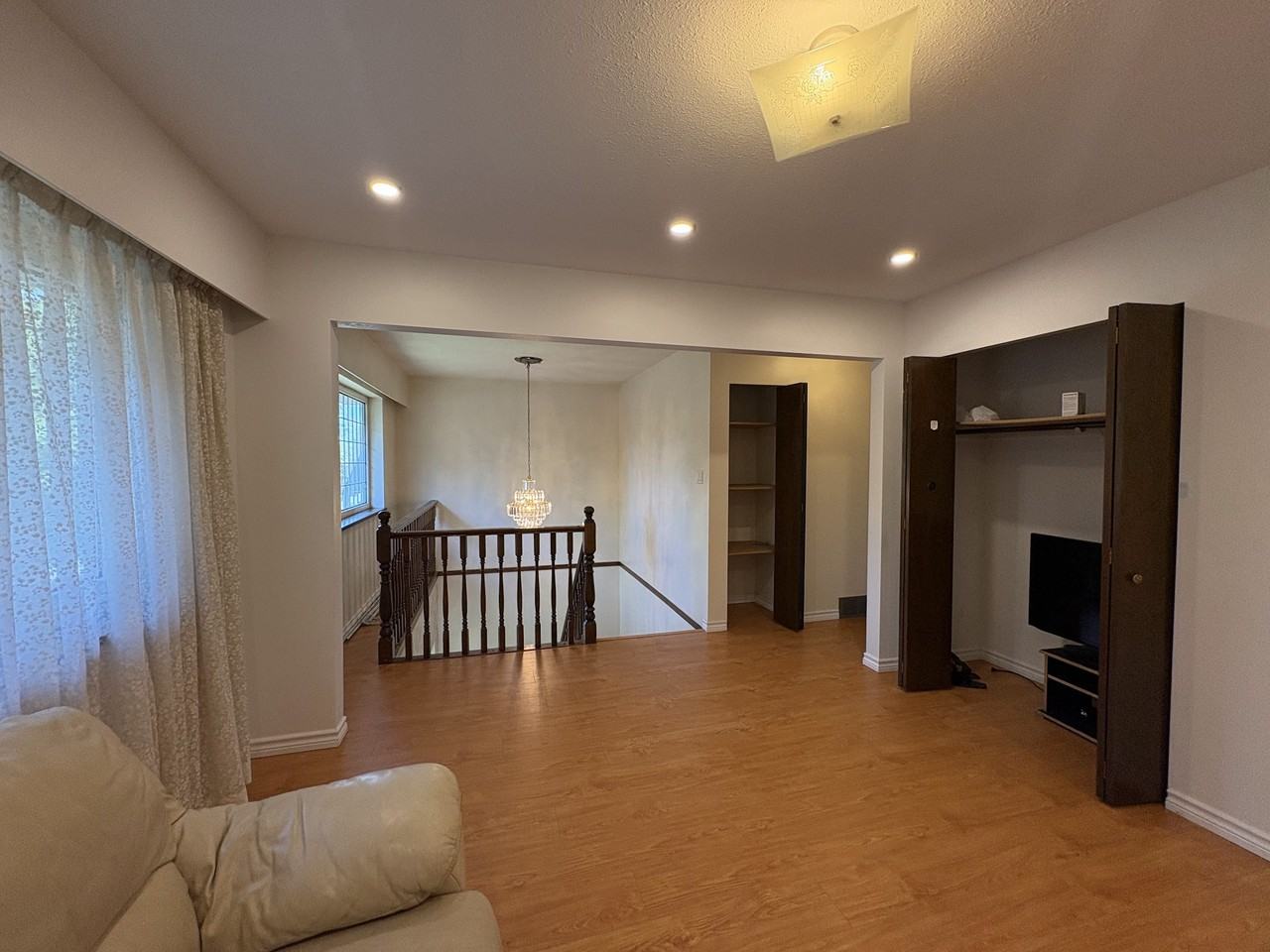 2248 East 45th Avenue - Photo 6 of 22