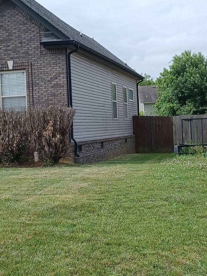 1486 Cobra Ln - Photo 6 of 39