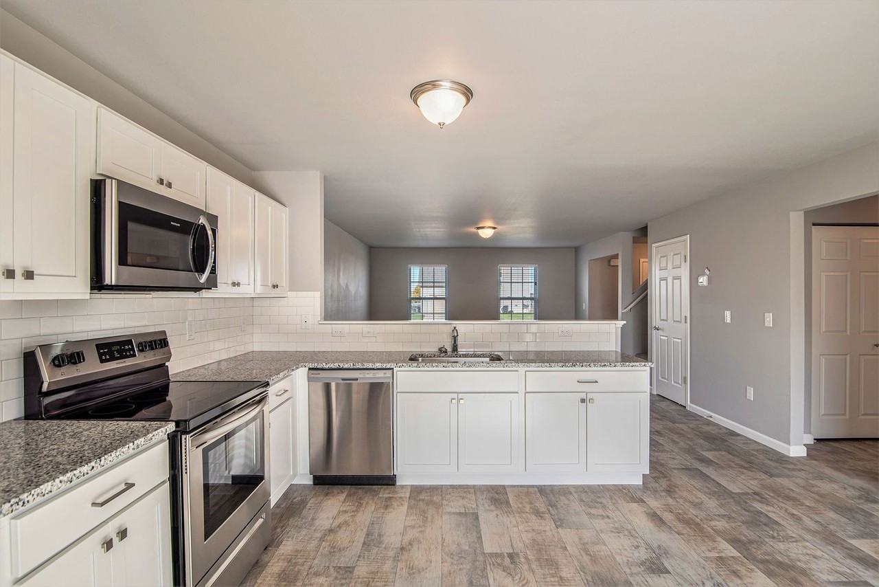 188 Primrose Ln - Photo 4 of 23