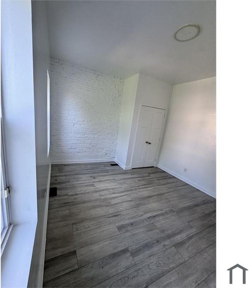 2531 N Dover St - Photo 6 of 11