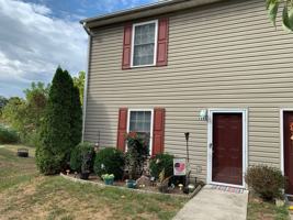 featured image of 1125 College St
