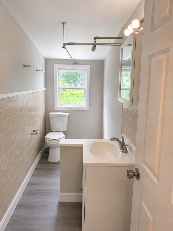 421 N Pitt St - Photo 7 of 12