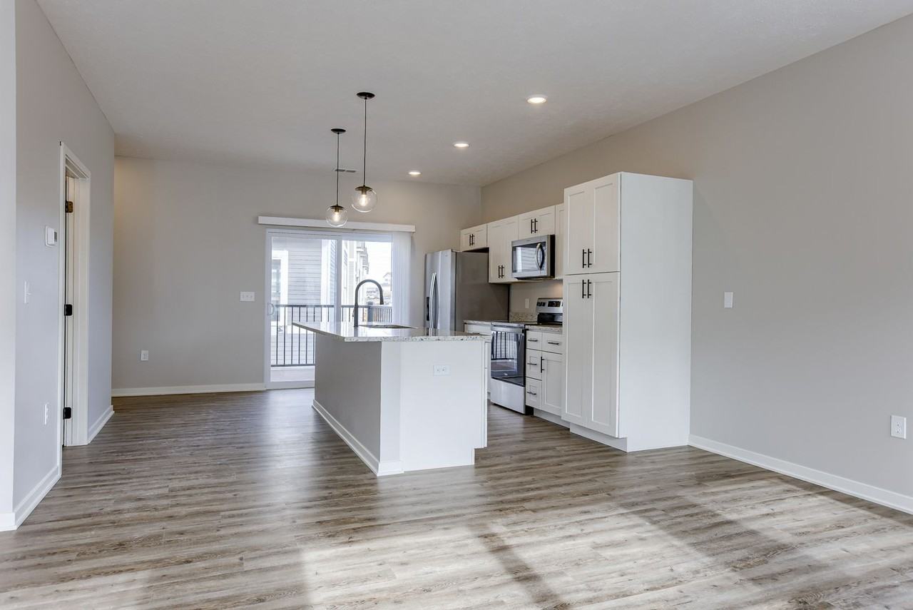 20874 T Ct - Photo 4 of 24
