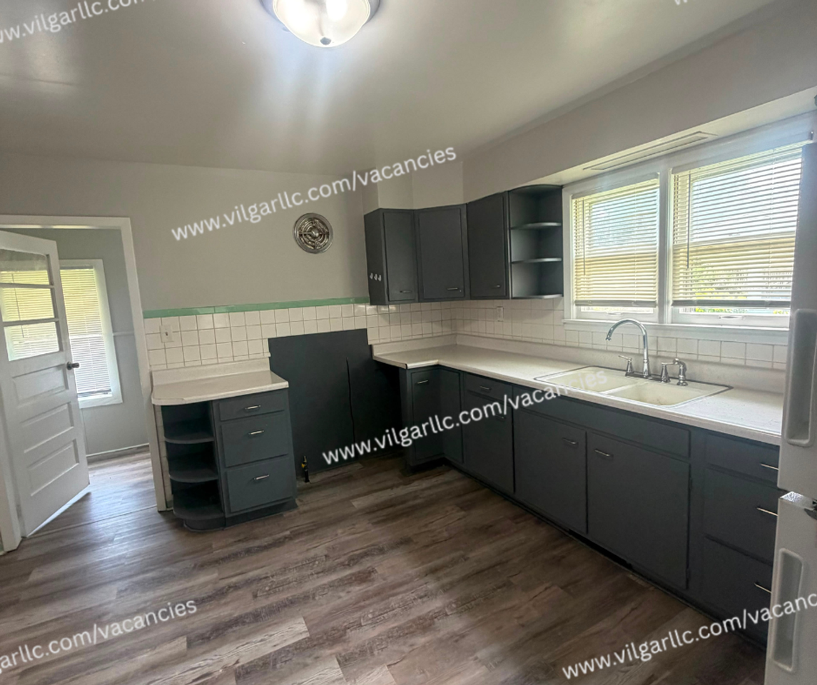 4639 Connecticut St - Photo 4 of 26