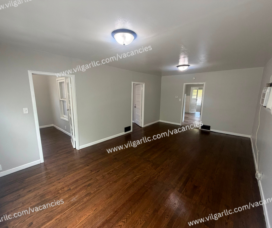 4639 Connecticut St - Photo 6 of 26