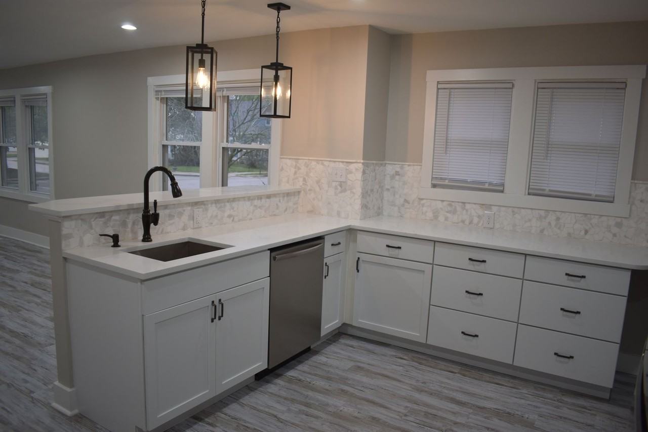 2406 N Talbott St - Photo 5 of 29