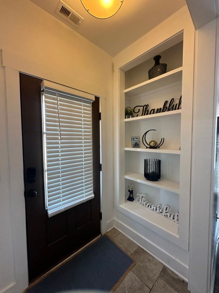 1089 Garnet Dr - Photo 2 of 17