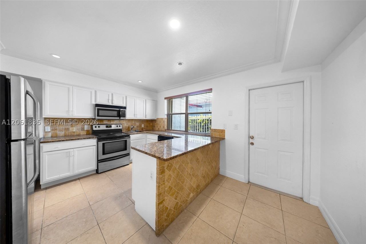 7801 Hispanola Ave #4 - Photo 5 of 45