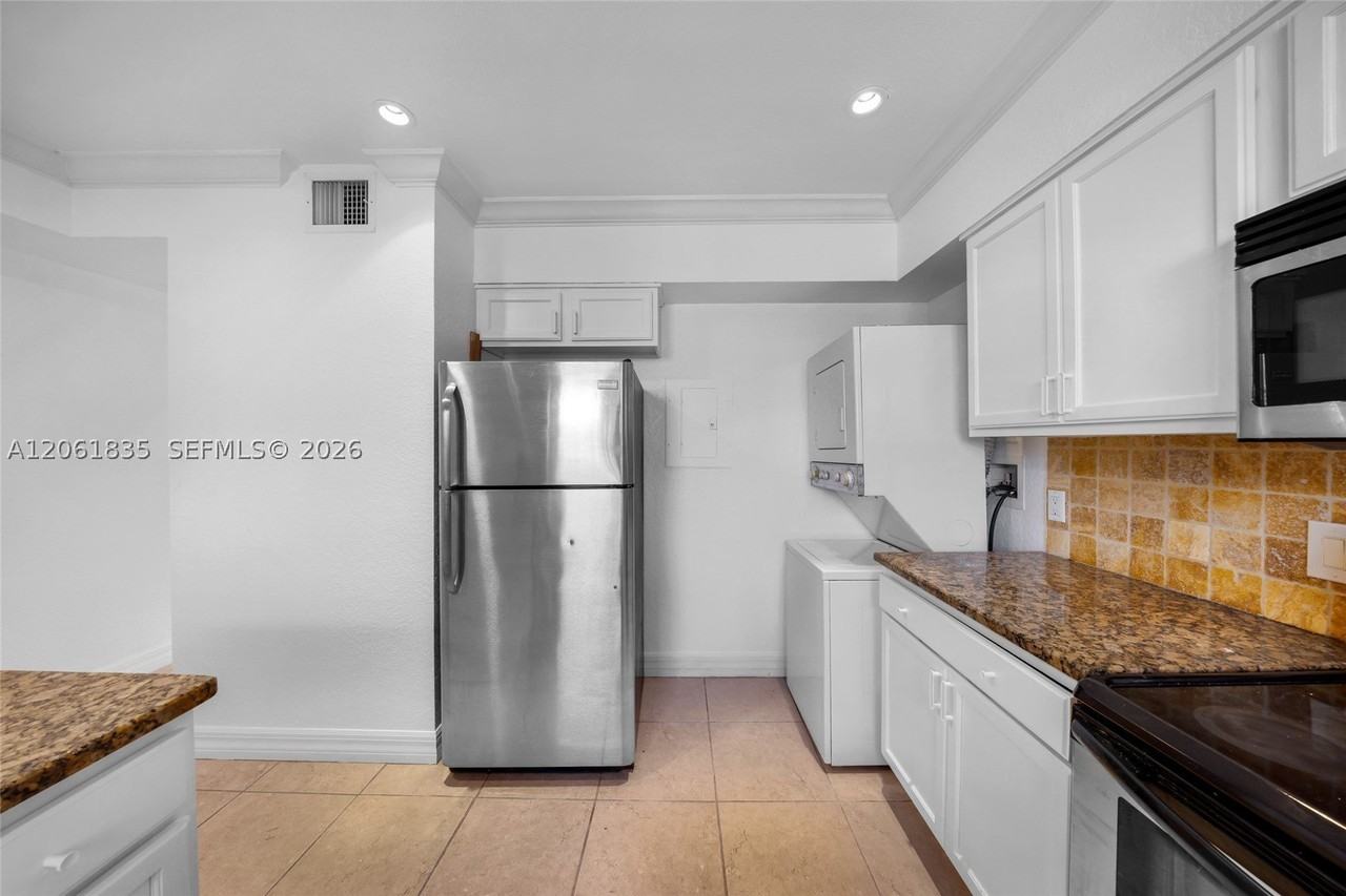 7801 Hispanola Ave #4 - Photo 6 of 45
