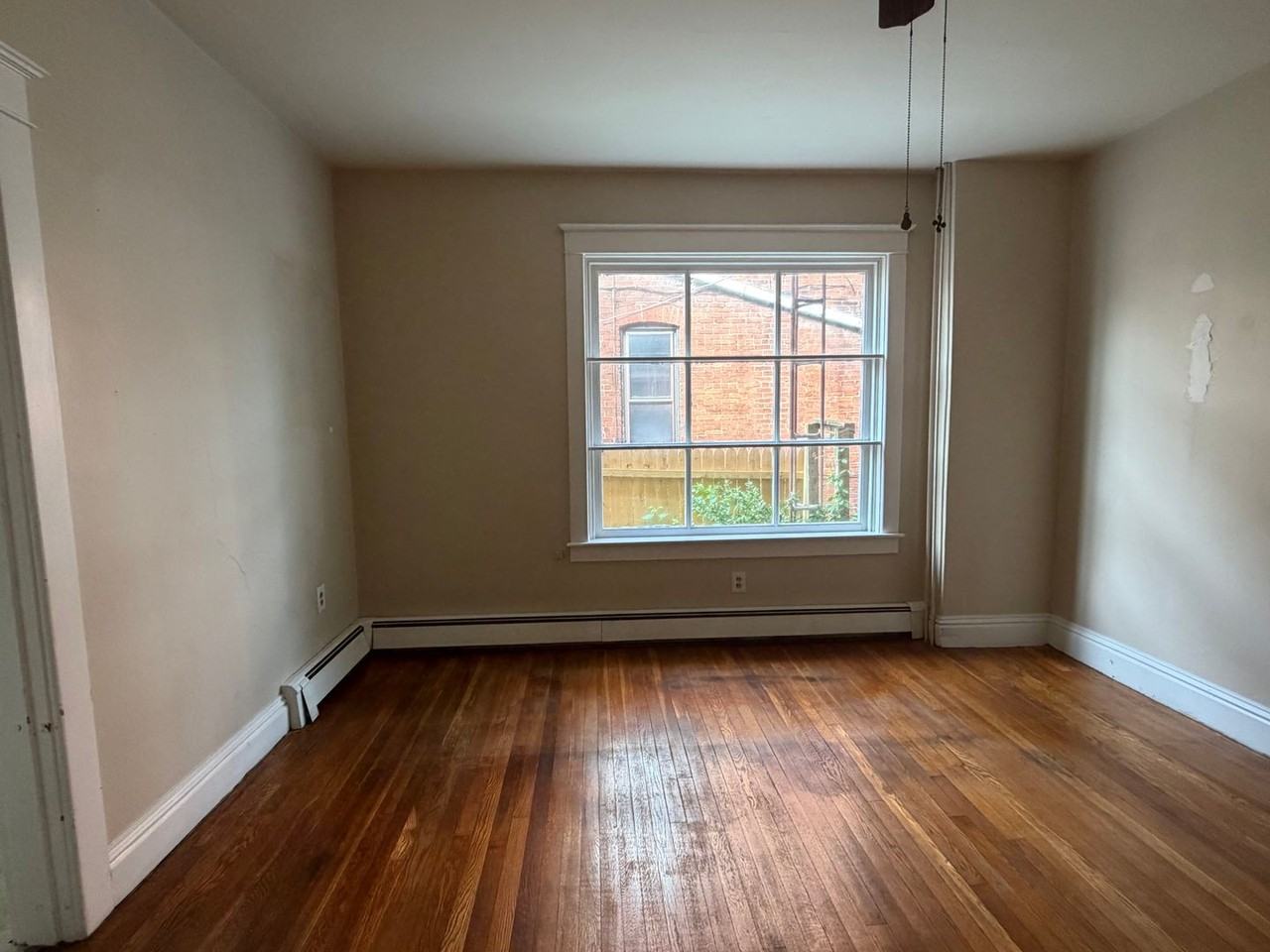 1432 Monroe St - Photo 3 of 10