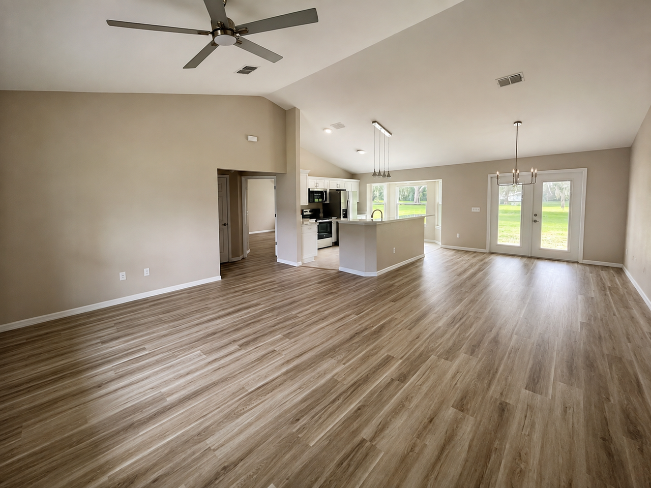 7335 Se 26th Dr - Photo 3 of 12