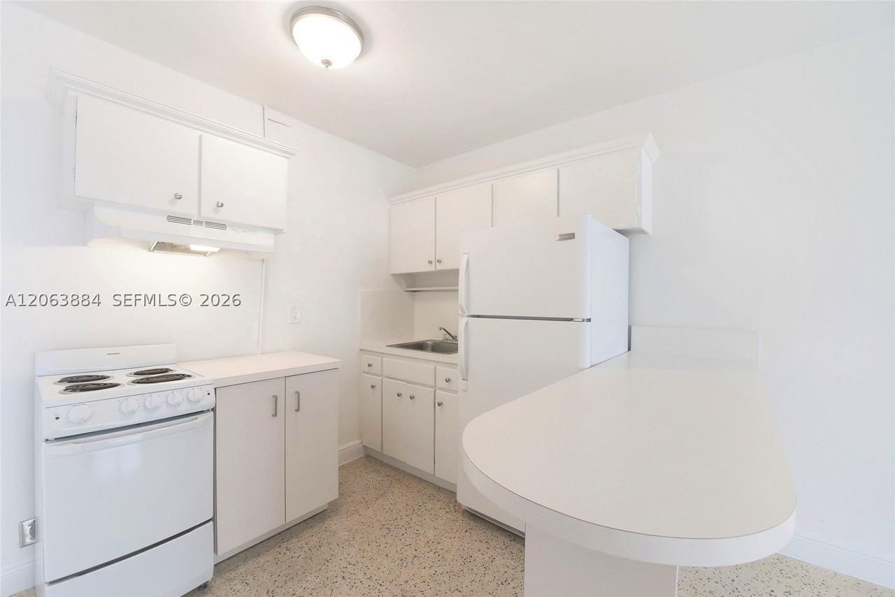 33 Salamanca Ave #2FL - Photo 4 of 9