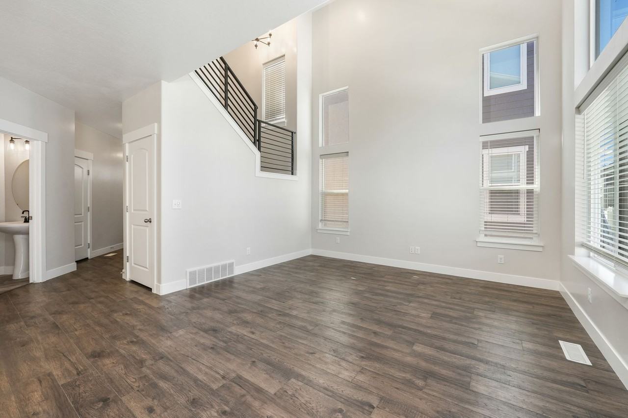 3738 W 1650 N - Photo 5 of 16