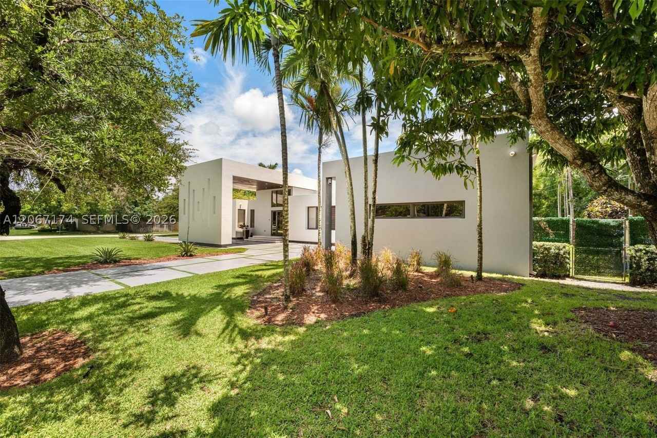 15315 Sw 84th Ave - Photo 4 of 48