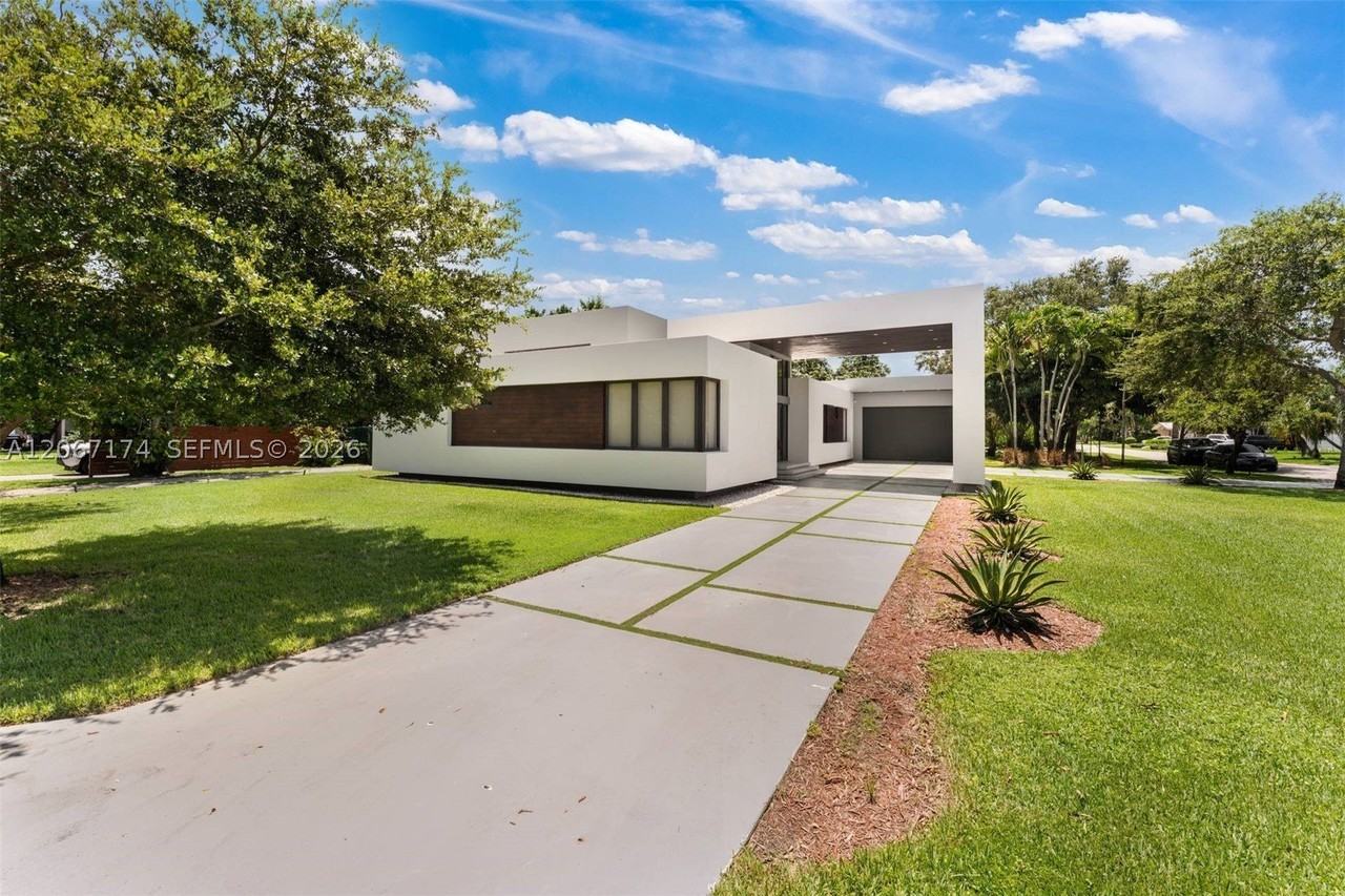15315 Sw 84th Ave - Photo 5 of 48