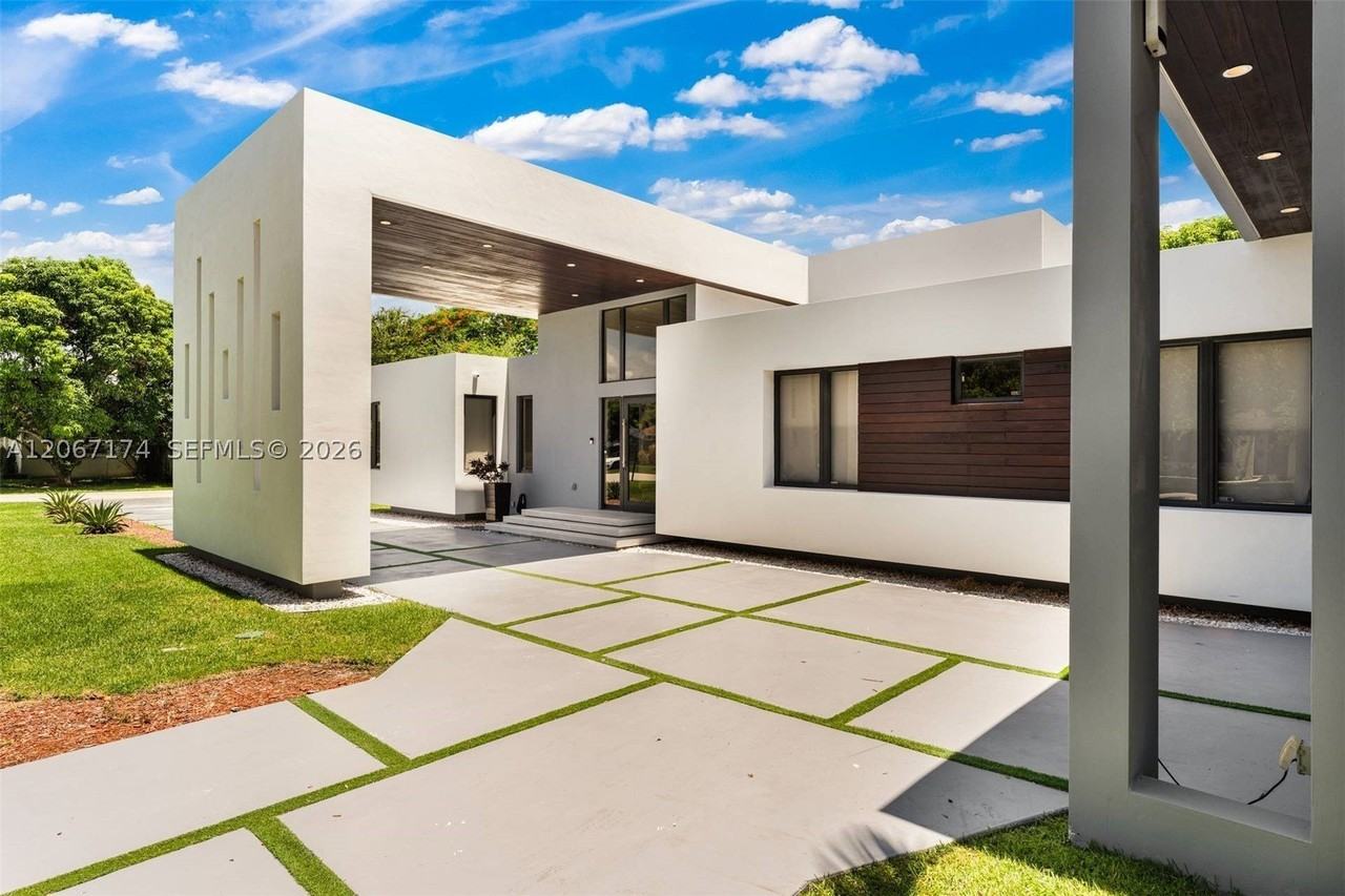 15315 Sw 84th Ave - Photo 6 of 48