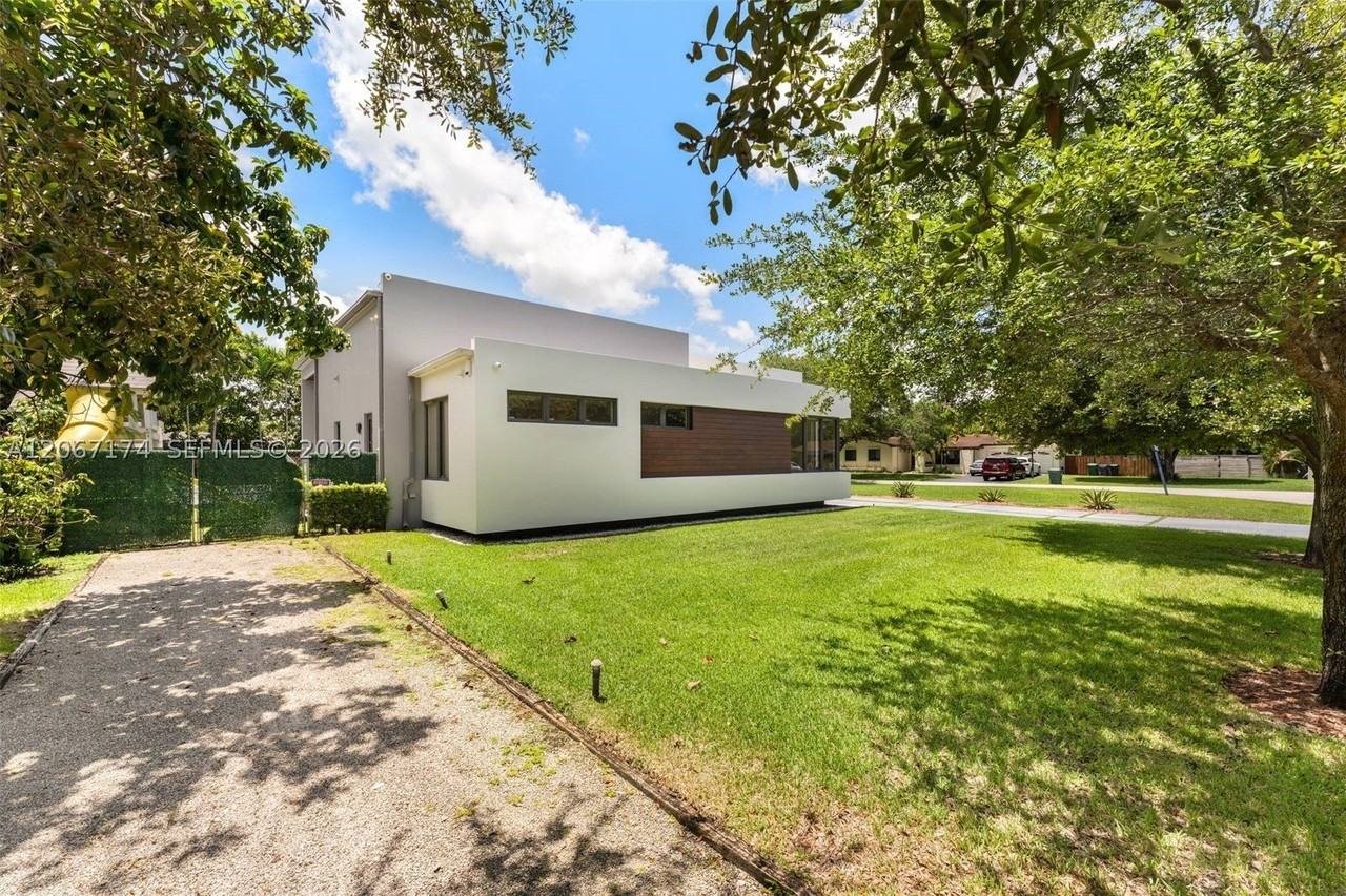 15315 Sw 84th Ave - Photo 7 of 48