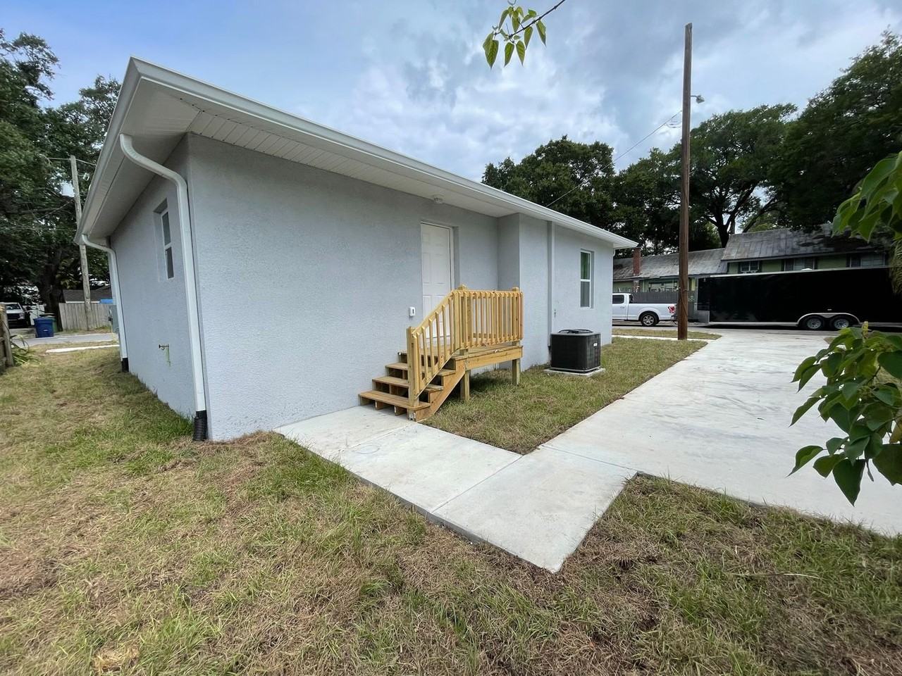8417 N Seminole Ave - Photo 2 of 18