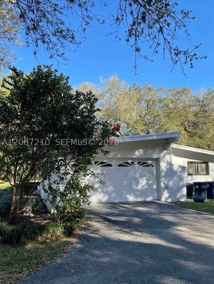 8250 Sw 108th St - Photo 3 of 16