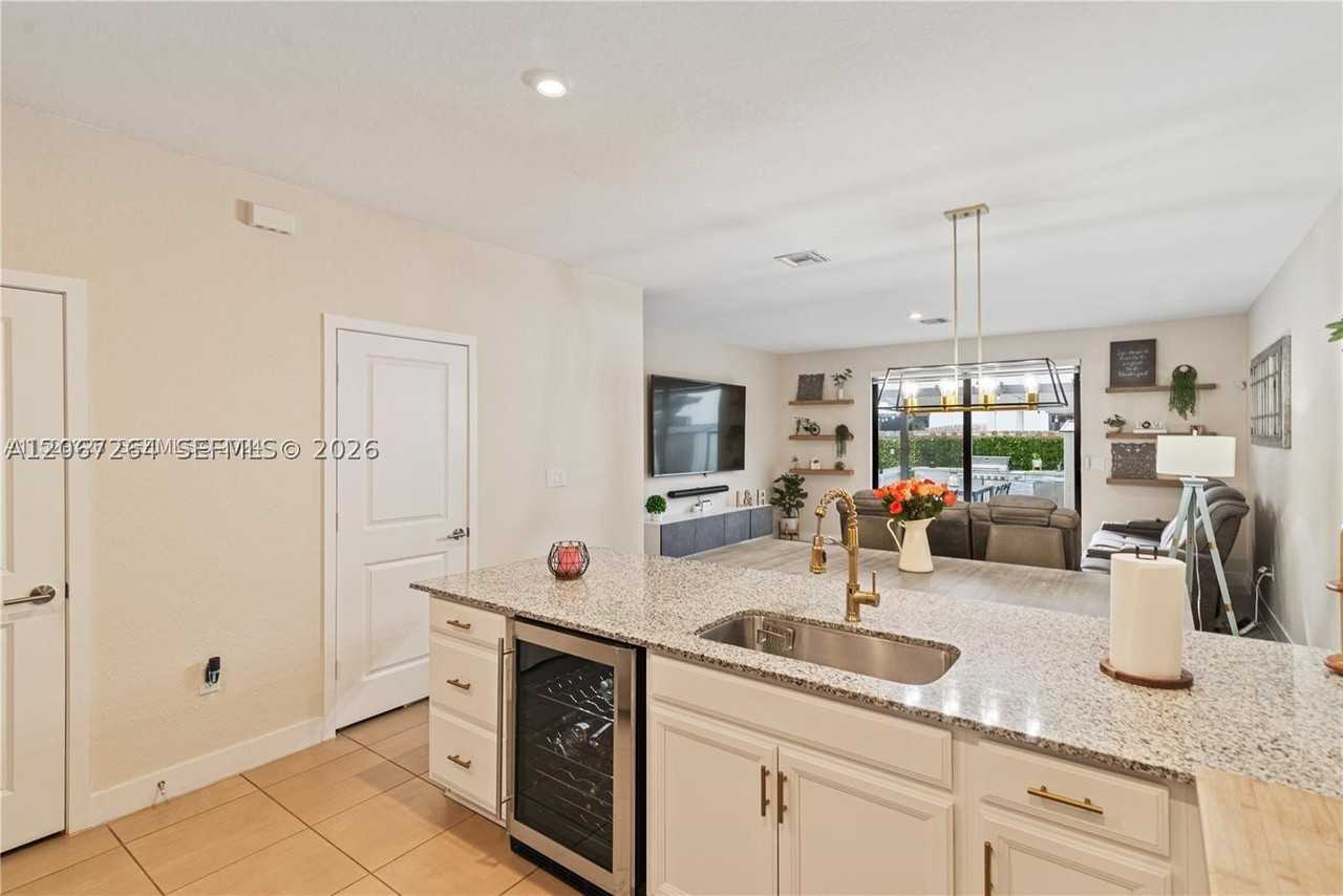 23296 Sw 110th Ct #23296 - Photo 3 of 30