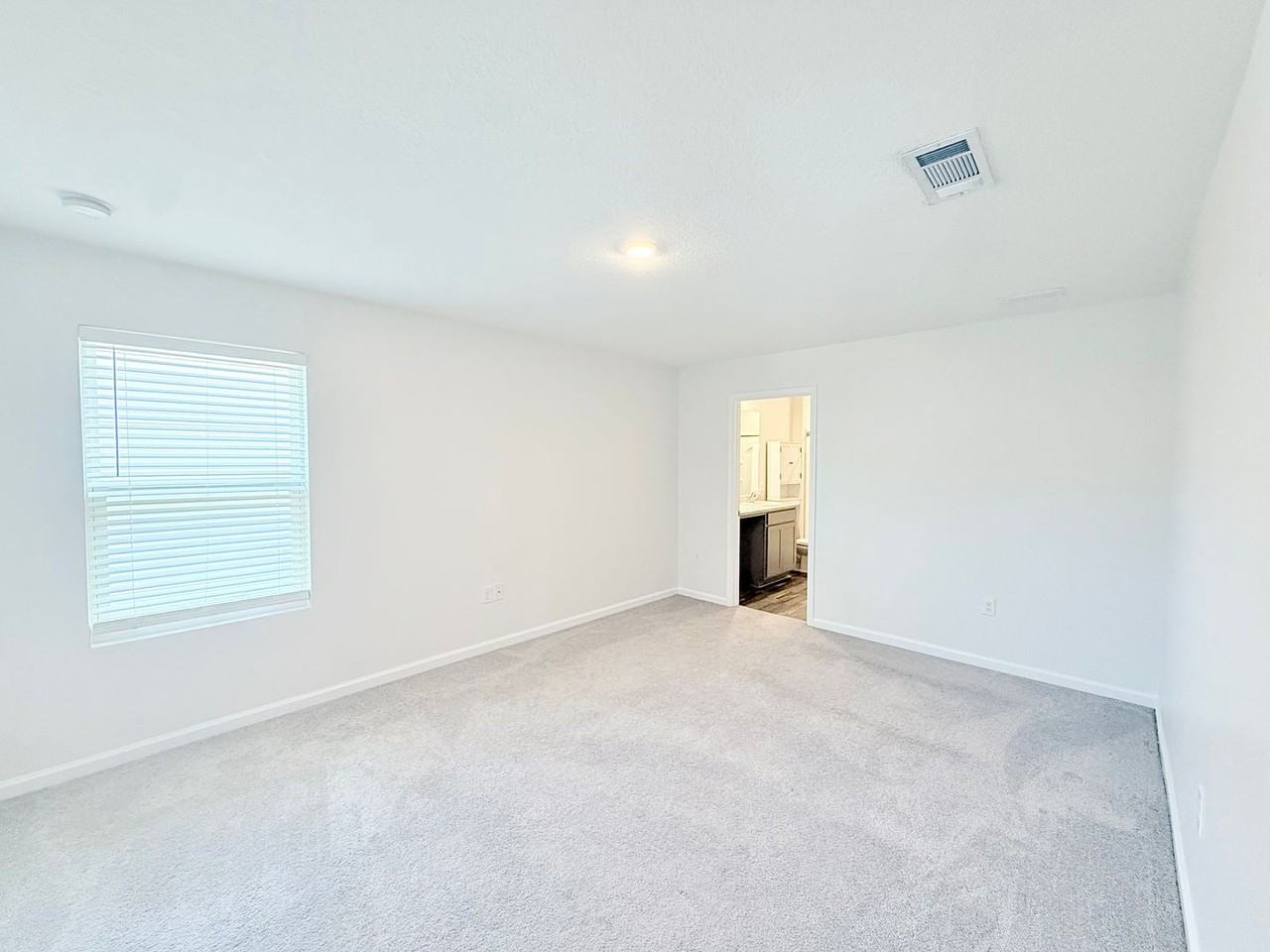 4378 Jitterbug St - Photo 6 of 15