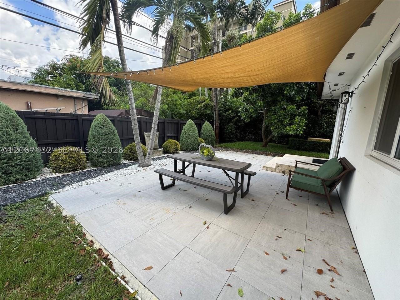 146 Ponce De Leon Blvd - Photo 5 of 15