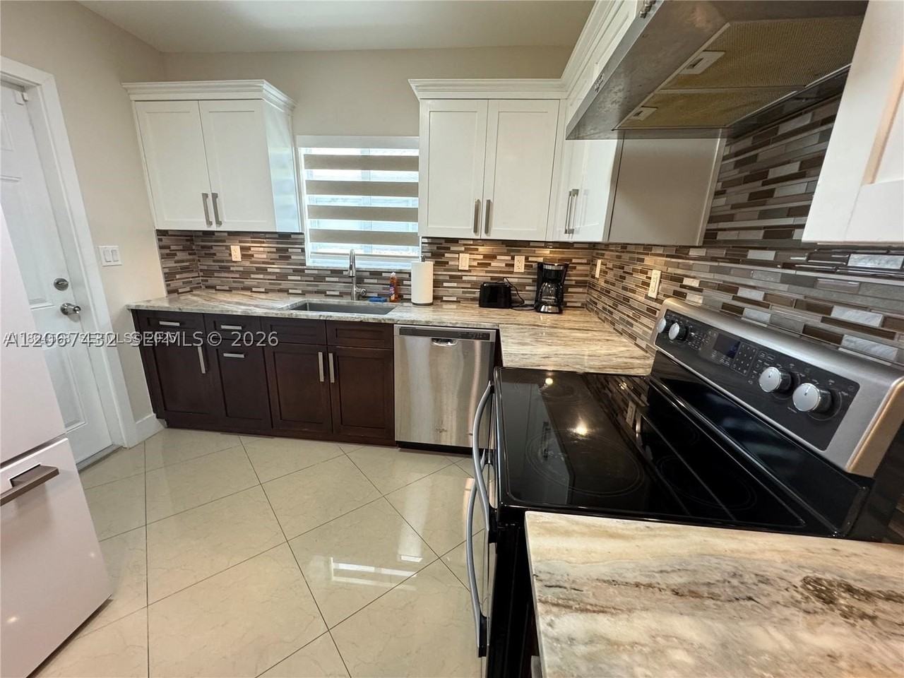 146 Ponce De Leon Blvd - Photo 6 of 15