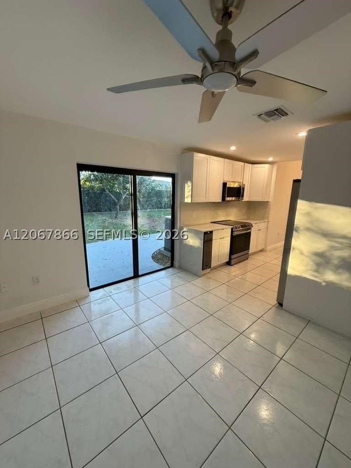 20314 Sw 124th Pl #20314 - Photo 5 of 14