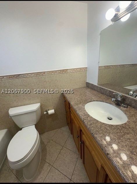 1165 98th St #403 - Photo 7 of 9