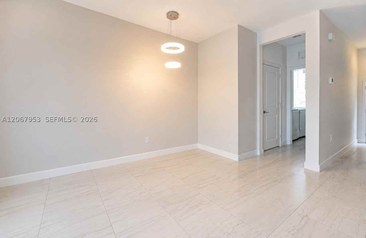 1056 Se 23rd Ave #1056 - Photo 7 of 10