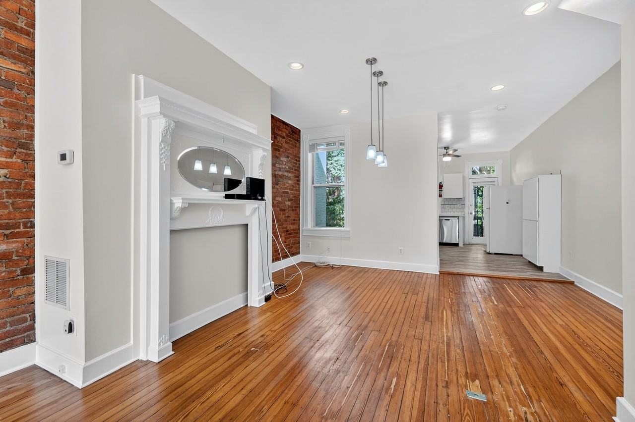 1427 Monroe St Nw - Photo 7 of 34
