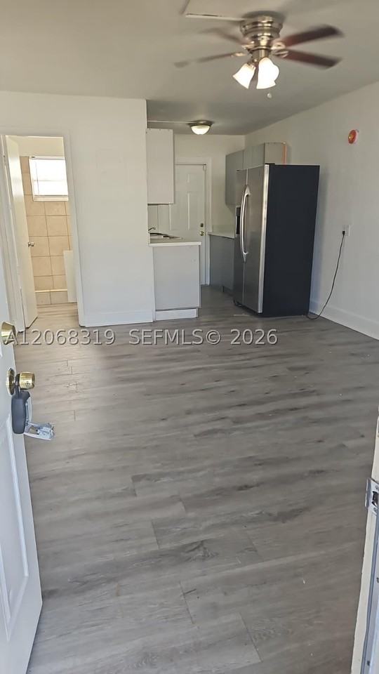 1715 Nw 8th Ct #1 - Photo 3 of 4