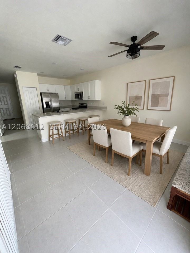3413 W 113th St #3413 - Photo 6 of 7