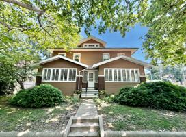 featured image of 1501 N Clinton Blvd