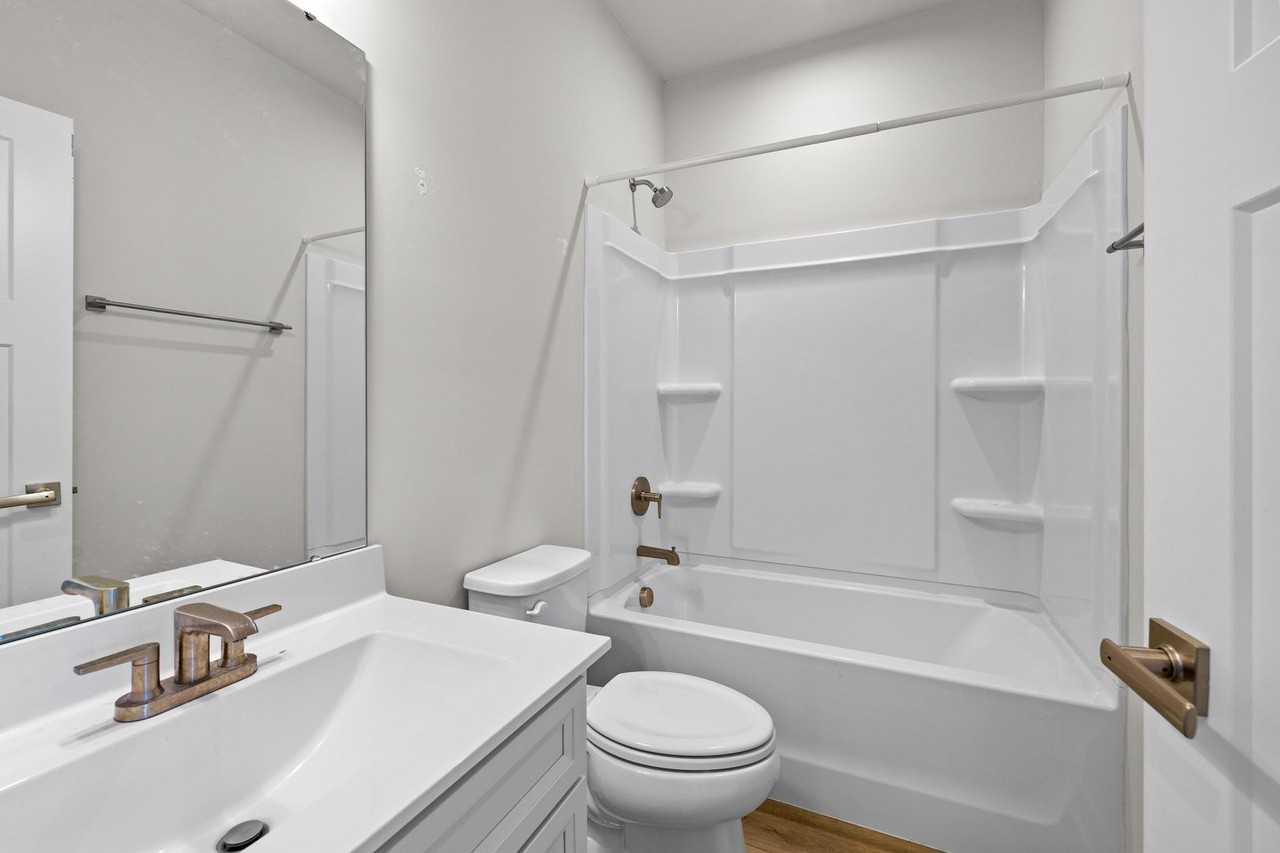 245 Climbing Ivy Cir - Photo 4 of 20