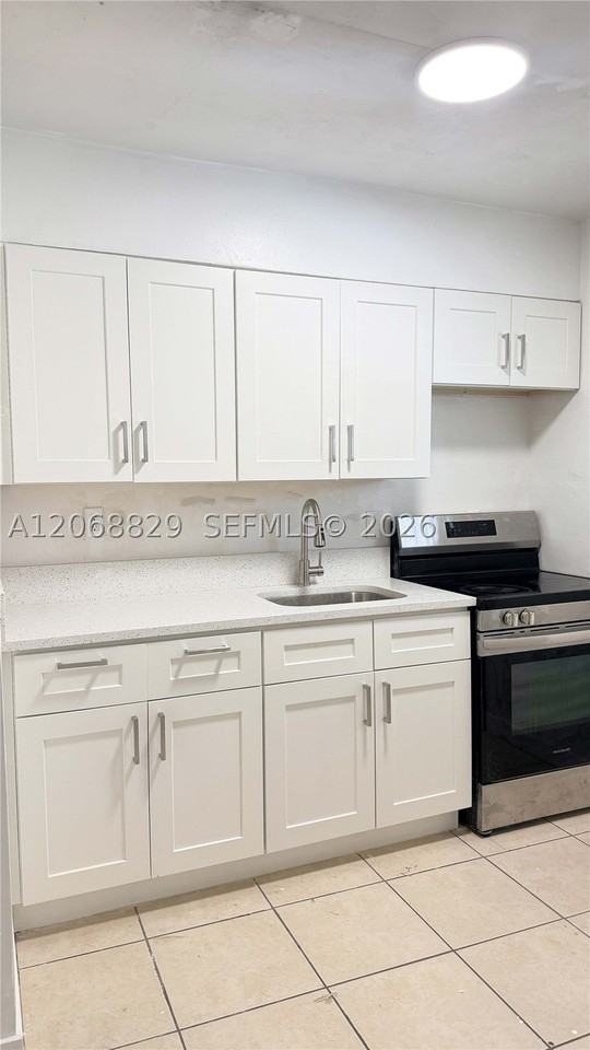 717 Ne 1st St #5 - Photo 2 of 5