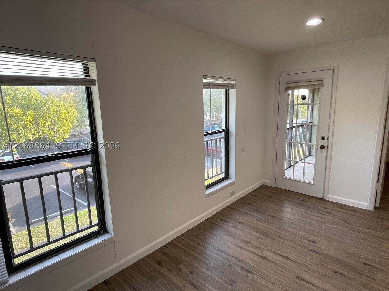 8739 Nw 39th St #8739 - Photo 4 of 31