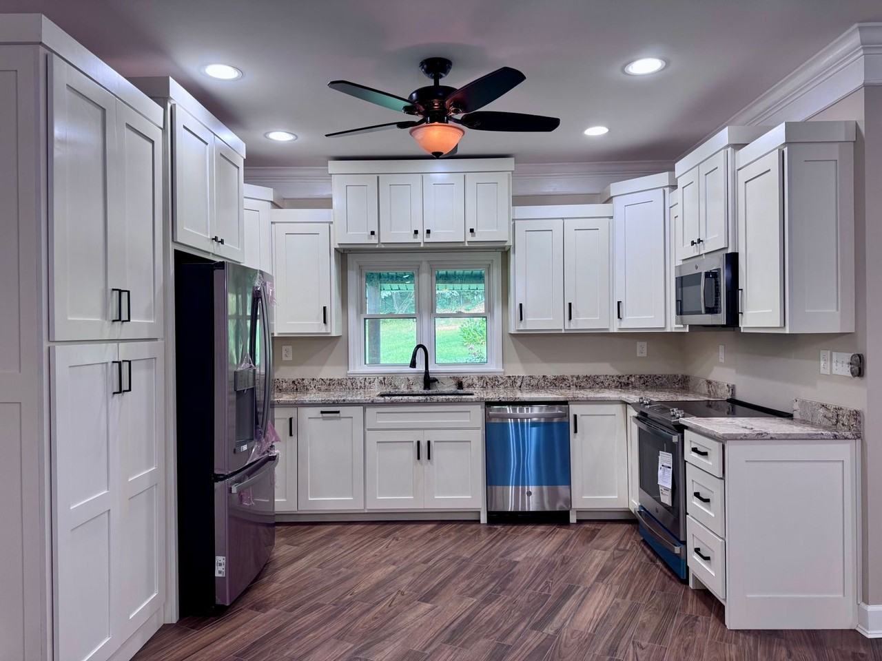 169 Gaines Rd Ne - Photo 3 of 9