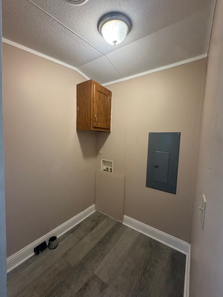 4030 Kennedy Rd - Photo 4 of 16