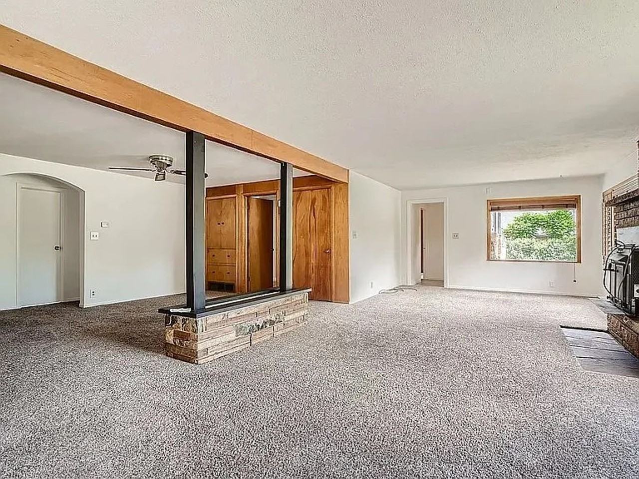 2135 Norwood Ave - Photo 4 of 18