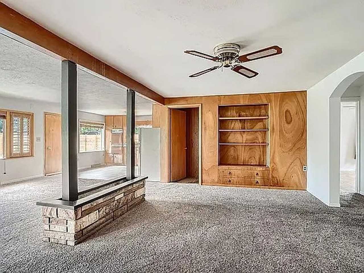 2135 Norwood Ave - Photo 5 of 18
