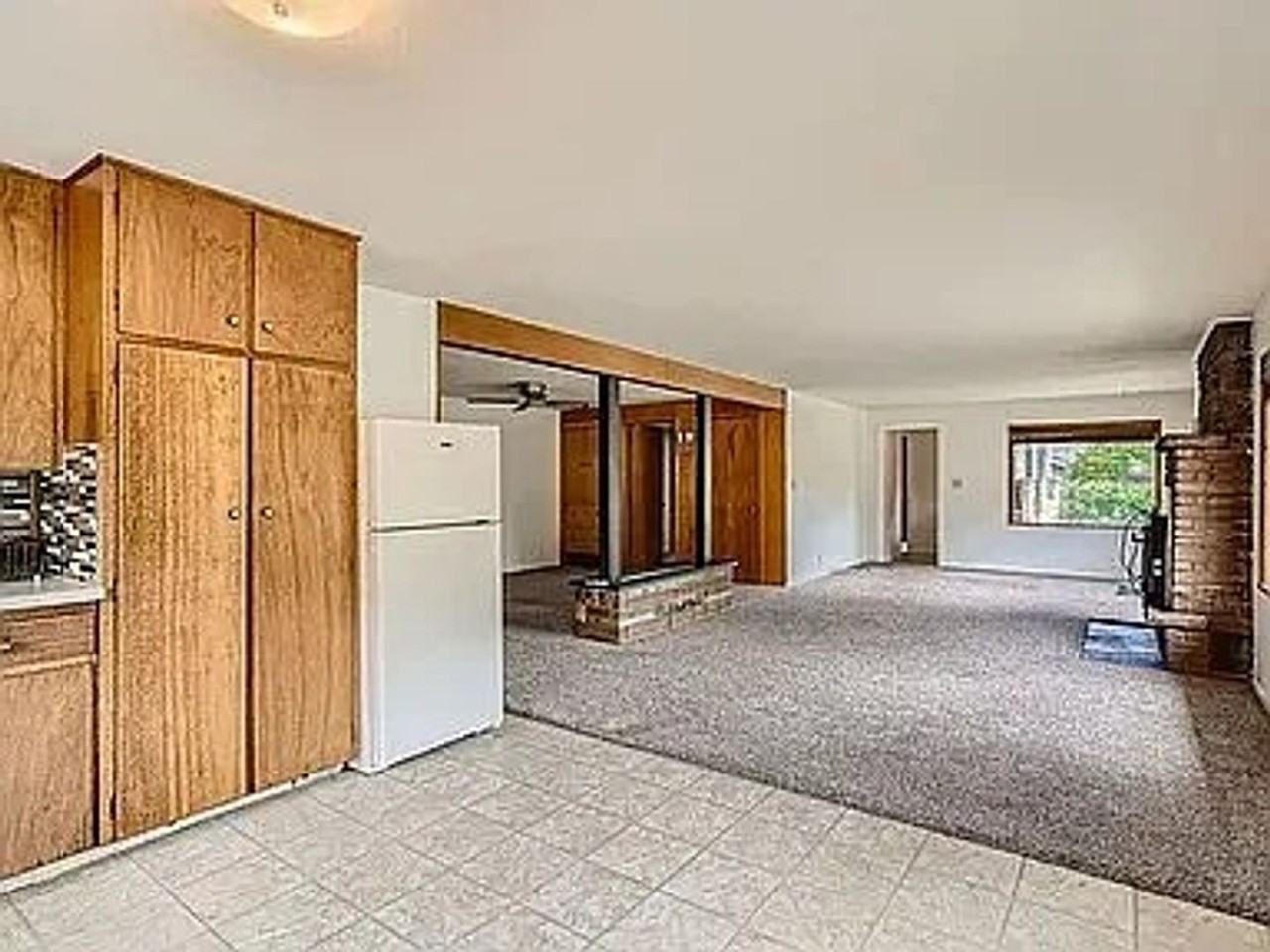 2135 Norwood Ave - Photo 7 of 18